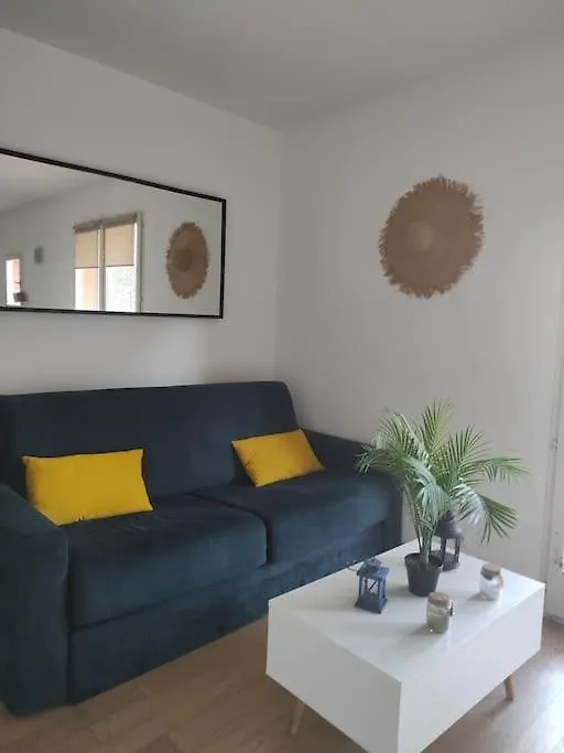 Daire Charmant Appartement, Terrasse, Piscine, Parking Mougins