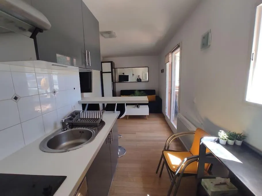 Charmant Appartement, Terrasse, Piscine, Parking Mougins 0*,  Fransa